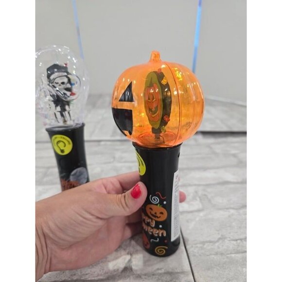 NEW 2 Halloween Pumpkin  Skull Light-Up Spinner Wand Toy VIdeo - Picture 6 of 8